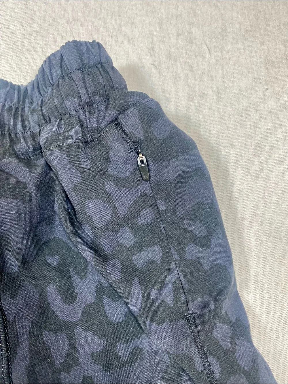 lululemon Speed Up 4” Shorts Heritage Camo Black Gray Sz 4